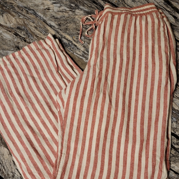 Old Navy striped wide leg pants. Sz M